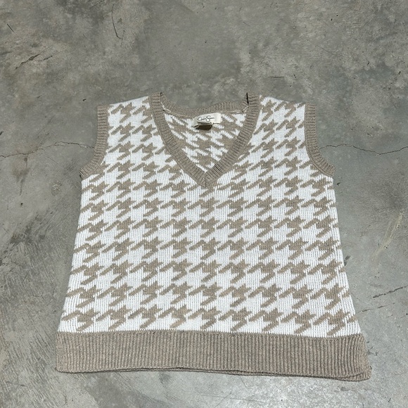 Jessica‎ Simpson Tops | Women's Sweater Vest Size Small / Nwot / Nn-23 - Picture 1 of 8